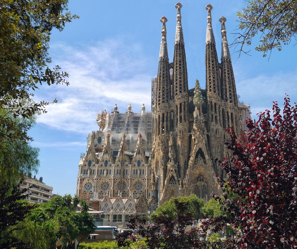 La Sagrada Familia vue gratuitement depuis l'extérieur à Barcelone